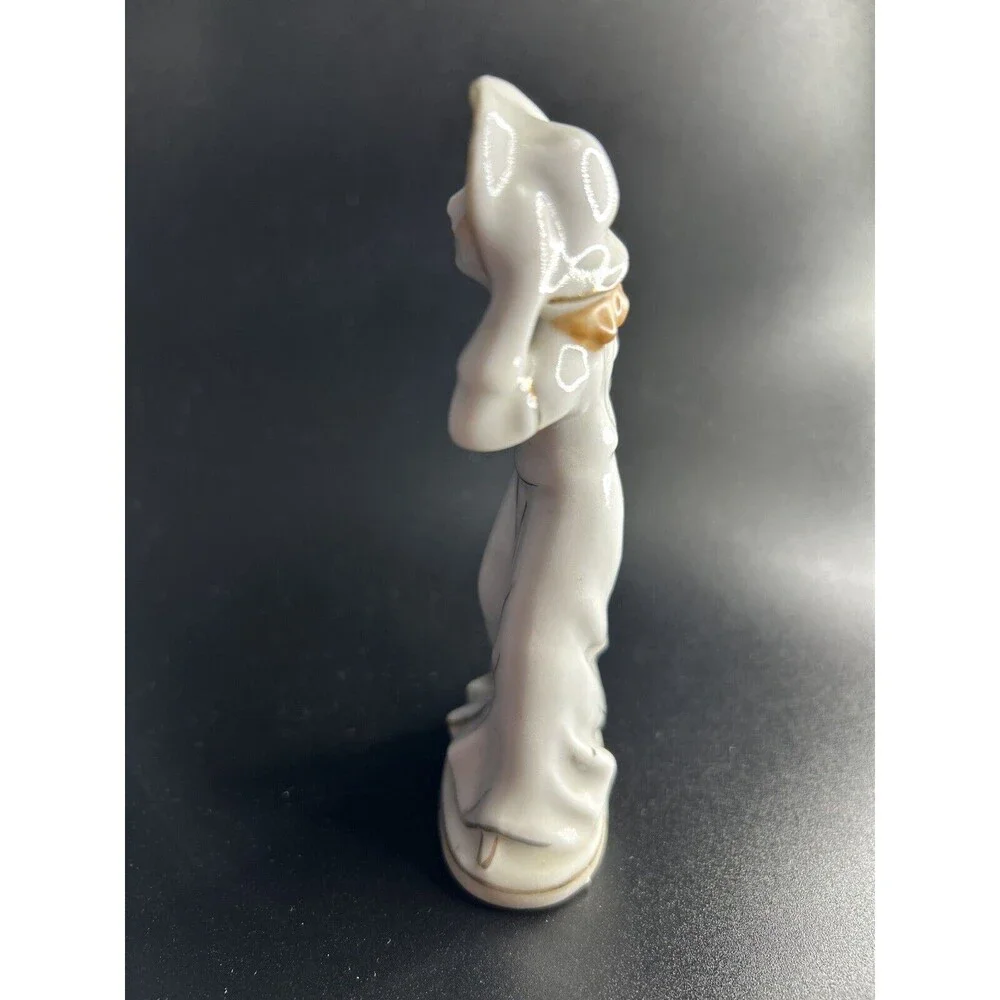 Vintage Art Deco Porcelain Woman Figurine - Picture 6 of 11